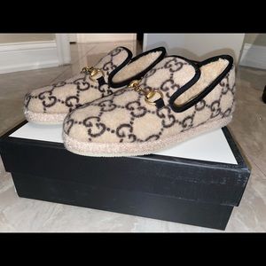 100% authentic Gucci covered wool GG shoes